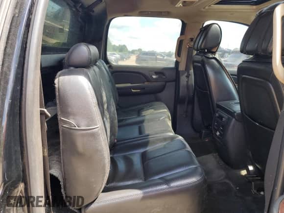 2007 Chevrolet Avalanche 2LT z VIN 3GNEK12367G110898, wystawiony jako Copart lot #69440765 z przebiegiem 285 019 mil mil oraz Czysty tytuł • Clean title. Historia ofert i sprzedaży dostępna na DreamBid. Obrazek 10.