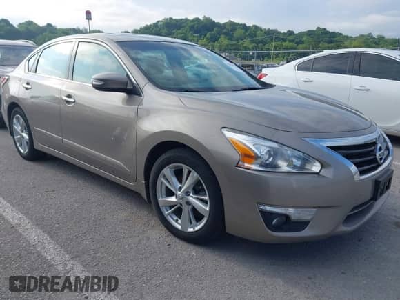 2015 Nissan Altima S с VIN 1N4AL3AP6FN878235, выставлен на аукционе IAAI как лот 42258084 с пробегом 121 612 миль миль и . История ставок и продаж доступна на DreamBid. Изображение 1.