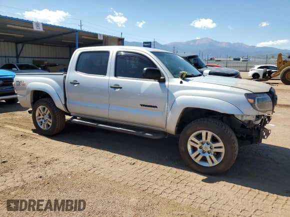 2011 Toyota Tacoma с VIN 3TMLU4EN2BM058933, выставлен на аукционе Copart как лот 80907645 с пробегом 139 365 миль миль и Списание • Salvage title. История ставок и продаж доступна на DreamBid. Изображение 4.