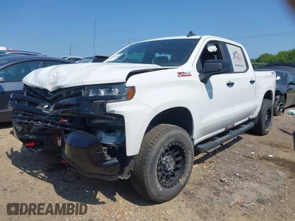 2022 Chevrolet Silverado 1500 LT Trail Boss z VIN 1GCPYFED7NZ146324, wystawiony jako IAAI lot #42416840 z przebiegiem 69 309 mil mil oraz . Historia ofert i sprzedaży dostępna na DreamBid. Obrazek 2.