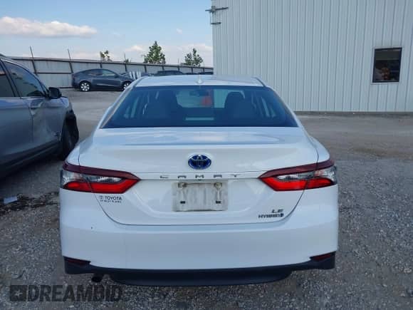 2021 Toyota Camry Hybrid LE with VIN 4T1C31AK7MU554477, listed as a IAAI auction lot 43395450 with 139,747 mi miles and . Bid and sale history available at DreamBid. Image 16.