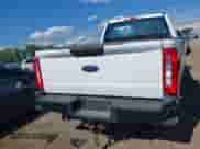 2024 Ford F-250 XL z VIN 1FT7W2BA2REE43068, wystawiony jako IAAI lot #43055236 z przebiegiem 52 868 mil mil oraz . Historia ofert i sprzedaży dostępna na DreamBid. Obrazek 16.