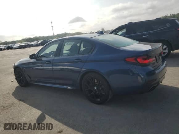 2022 BMW 5 Series 540i xDrive z VIN WBA73BJ09NWX77360, wystawiony jako Copart lot #67325455 z przebiegiem 61 094 mil mil oraz Szkoda całkowita • Salvage title. Historia ofert i sprzedaży dostępna na DreamBid. Obrazek 2.