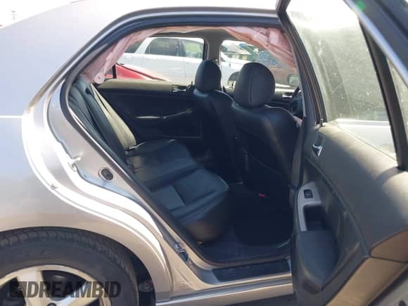 2005 Honda Accord EX-L z VIN JHMCM56855C003749, wystawiony jako IAAI lot #42535546 z przebiegiem 134 132 mil mil oraz . Historia ofert i sprzedaży dostępna na DreamBid. Obrazek 8.