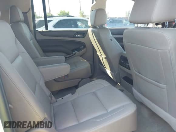 2018 Chevrolet Suburban LT с VIN 1GNSKHKC5JR246118, выставлен на аукционе IAAI как лот 43229018 с пробегом 62 292 миль миль и . История ставок и продаж доступна на DreamBid. Изображение 8.