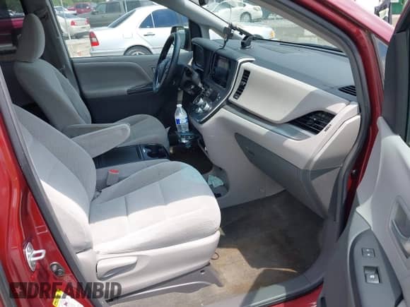 2017 Toyota Sienna LE Auto Access Seat with VIN 5TDKZ3DC0HS810922, listed as a IAAI auction lot 42726470 with 249,523 mi miles and . Bid and sale history available at DreamBid. Image 5.