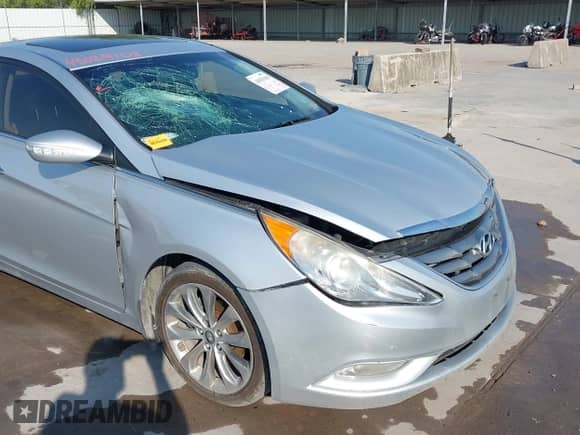 2013 Hyundai Sonata SE с VIN 5NPEC4AB2DH512131, выставлен на аукционе IAAI как лот 43029108 с пробегом 161 487 миль миль и . История ставок и продаж доступна на DreamBid. Изображение 18.