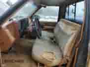 1989 Chevrolet Silverado 1500 с VIN 1GCDC14K4KE203263, выставлен на аукционе Copart как лот 47455485 с пробегом 2 279 550 миль миль и Списание • Salvage title. История ставок и продаж доступна на DreamBid. Изображение 7.