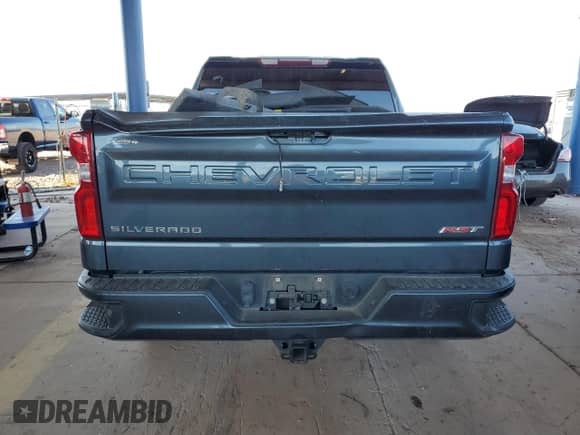2020 Chevrolet Silverado 1500 RST z VIN 3GCPWDED6LG179578, wystawiony jako Copart lot #64840825 z przebiegiem 79 806 mil mil oraz Szkoda całkowita • Salvage title. Historia ofert i sprzedaży dostępna na DreamBid. Obrazek 6.