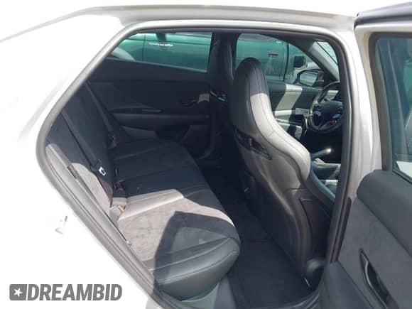 2025 Hyundai Elantra с VIN KMHLW4DK4SU027482, выставлен на аукционе IAAI как лот 42334348 с пробегом 6 001 миль миль и . История ставок и продаж доступна на DreamBid. Изображение 8.