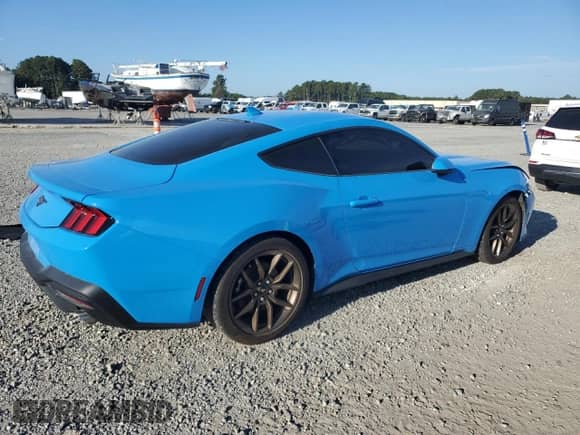 2024 Ford Mustang EcoBoost с VIN 1FA6P8TH1R5114360, выставлен на аукционе Copart как лот 80071875 с пробегом 26 141 миль миль и Списание • Salvage title. История ставок и продаж доступна на DreamBid. Изображение 3.