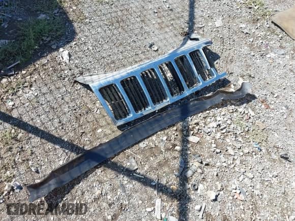 2008 Jeep Grand Cherokee Limited с VIN 1J8HR58MX8C240138, выставлен на аукционе IAAI как лот 43385851 с пробегом 144 974 миль миль и . История ставок и продаж доступна на DreamBid. Изображение 12.