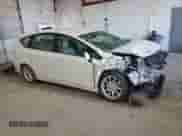 2012 Toyota Prius Two z VIN JTDZN3EU9C3150830, wystawiony jako Copart lot #90221015 z przebiegiem Nie podano mil oraz Szkoda całkowita • Salvage title. Historia ofert i sprzedaży dostępna na DreamBid. Obrazek 4.