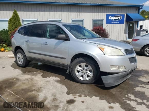 2011 Chevrolet Traverse LS with VIN 1GNKVEED1BJ278672, listed as a Copart auction lot 70906975 with 221,714 mi miles and Non repairable. Bid and sale history available at DreamBid. Image 4.