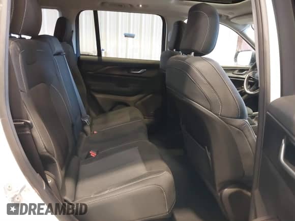 2023 Jeep Grand Cherokee Altitude с VIN 1C4RJHAG8PC536251, выставлен на аукционе IAAI как лот 40751323 с пробегом 38 252 миль миль и . История ставок и продаж доступна на DreamBid. Изображение 8.