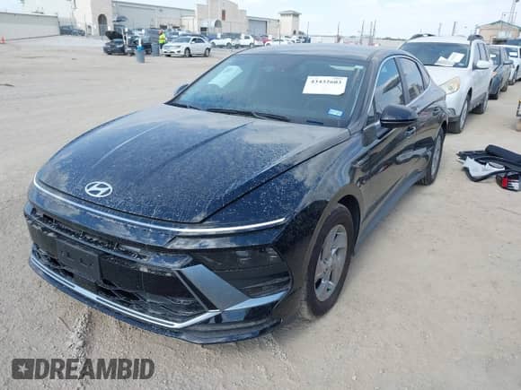 2025 Hyundai Sonata SE с VIN KMHL24JA1SA465630, выставлен на аукционе IAAI как лот 43432603 с пробегом 5 480 миль миль и . История ставок и продаж доступна на DreamBid. Изображение 2.