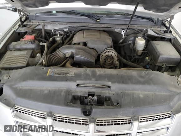 2011 Cadillac Escalade ESV Premium with VIN 1GYS3JEF4BR234766, listed as a Copart auction lot 81948885 with 215,396 mi miles and Salvage title. Bid and sale history available at DreamBid. Image 12.