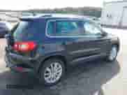 2011 Volkswagen Tiguan S с VIN WVGBV7AX6BW543296, выставлен на аукционе IAAI как лот 43320721 с пробегом 70 224 миль миль и . История ставок и продаж доступна на DreamBid. Изображение 4.