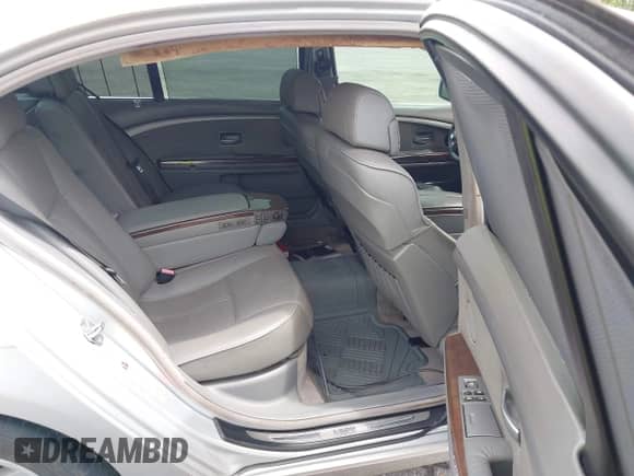 2003 BMW 7 Series 745Li with VIN WBAGN63483DR12662, listed as a IAAI auction lot 42405436 with 150,906 mi miles and . Bid and sale history available at DreamBid. Image 8.
