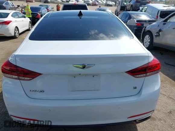 2016 Hyundai Genesis 3.8L с VIN KMHGN4JE8GU141978, выставлен на аукционе IAAI как лот 43508134 с пробегом 98 442 миль миль и . История ставок и продаж доступна на DreamBid. Изображение 15.