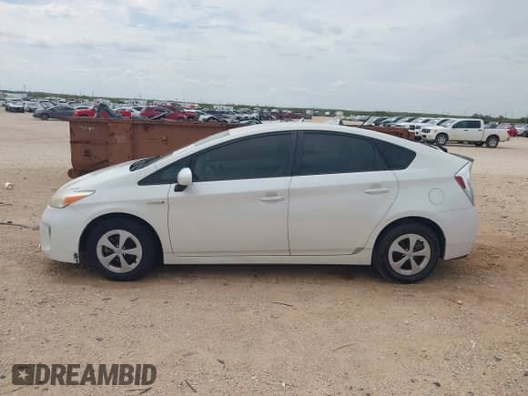 2013 Toyota Prius Three with VIN JTDKN3DU8D5543324, listed as a IAAI auction lot 43211512 with 146,808 mi miles and . Bid and sale history available at DreamBid. Image 14.