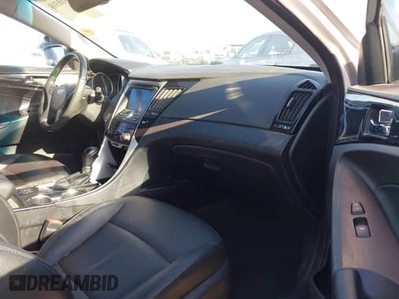 2012 Hyundai Sonata Limited с VIN 5NPEC4AC4CH393571, выставлен на аукционе IAAI как лот 42510310 с пробегом 239 103 миль миль и . История ставок и продаж доступна на DreamBid. Изображение 5.