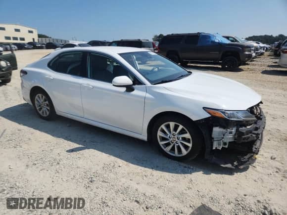 2021 Toyota Camry LE z VIN 4T1C11AK9MU586093, wystawiony jako Copart lot #80775325 z przebiegiem 181 024 mil mil oraz Szkoda całkowita • Salvage title. Historia ofert i sprzedaży dostępna na DreamBid. Obrazek 4.