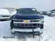 2022 Chevrolet Silverado 1500 LTZ z VIN 2GCUDGED8N1511011, wystawiony jako IAAI lot #41378959 z przebiegiem 30 665 mil mil oraz . Historia ofert i sprzedaży dostępna na DreamBid. Obrazek 12.