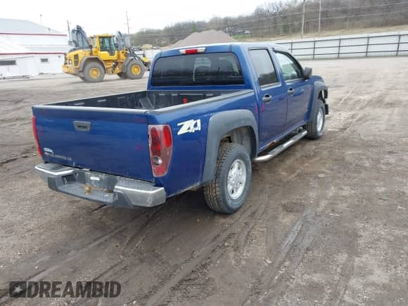 2005 Chevrolet Colorado z VIN 1GCDT138158218831, wystawiony jako IAAI lot #41962114 z przebiegiem 113 351 mil mil oraz . Historia ofert i sprzedaży dostępna na DreamBid. Obrazek 4.