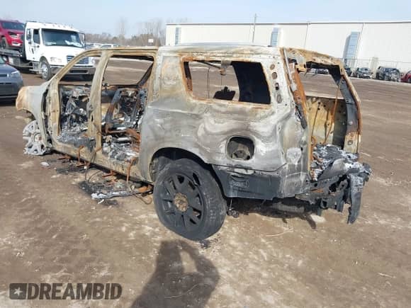 2021 Chevrolet Suburban RST z VIN 1GNSKEKD9MR246876, wystawiony jako IAAI lot #41794373 z przebiegiem Nie podano mil oraz . Historia ofert i sprzedaży dostępna na DreamBid. Obrazek 3.