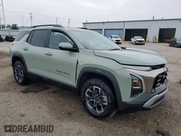 2025 Chevrolet Equinox FWD ACTIV z VIN 3GNAXKEG9SL143639, wystawiony jako Copart lot #60607225 z przebiegiem Nie podano mil oraz Szkoda całkowita • Salvage title. Historia ofert i sprzedaży dostępna na DreamBid. Obrazek 4.