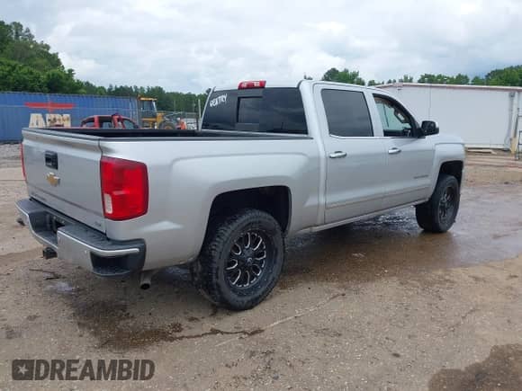 2016 Chevrolet Silverado 1500 LTZ z VIN 3GCUKSEC5GG264816, wystawiony jako IAAI lot #42344166 z przebiegiem 338 247 mil mil oraz . Historia ofert i sprzedaży dostępna na DreamBid. Obrazek 4.