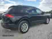 2018 Volkswagen Tiguan S с VIN 3VV0B7AX0JM057250, выставлен на аукционе Copart как лот 70381245 с пробегом 82 248 миль миль и Списание • Salvage title. История ставок и продаж доступна на DreamBid. Изображение 3.