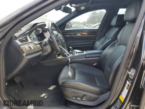 2012 BMW 7 Series 750i xDrive с VIN WBAKC6C5XCC397243, выставлен на аукционе Copart как лот 55388715 с пробегом 77 424 миль миль и Чистый • Clean title. История ставок и продаж доступна на DreamBid. Изображение 7.