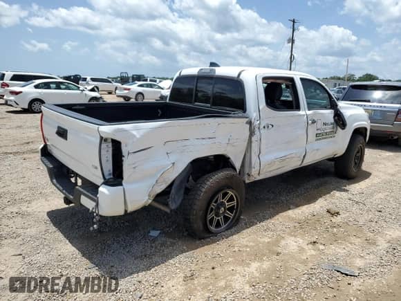 2023 Toyota Tacoma TRD Off Road z VIN 3TMCZ5AN8PM543677, wystawiony jako Copart lot #63707515 z przebiegiem 55 519 mil mil oraz Nie do naprawy • Non repairable. Historia ofert i sprzedaży dostępna na DreamBid. Obrazek 3.