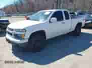 2012 Chevrolet Colorado Work Truck z VIN 1GCJTBFE8C8165200, wystawiony jako IAAI lot #41900797 z przebiegiem 101 023 mil mil oraz . Historia ofert i sprzedaży dostępna na DreamBid. Obrazek 2.