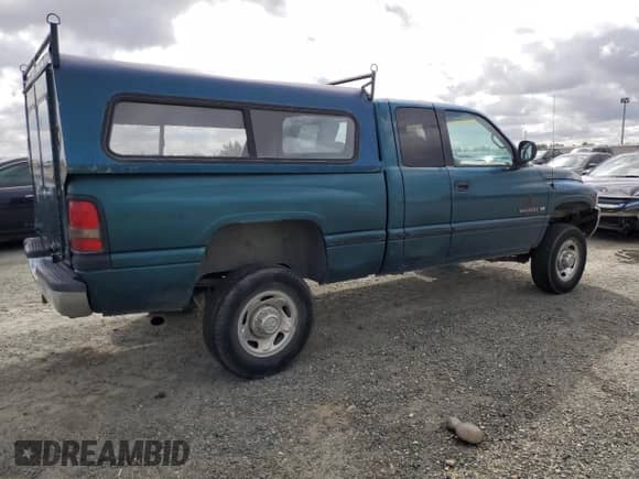 1998 Dodge 2500 with VIN 1B7KF23ZXWJ246716, listed as a Copart auction lot 51179415 with 225,405 mi miles and Clean title. Bid and sale history available at DreamBid. Image 3.