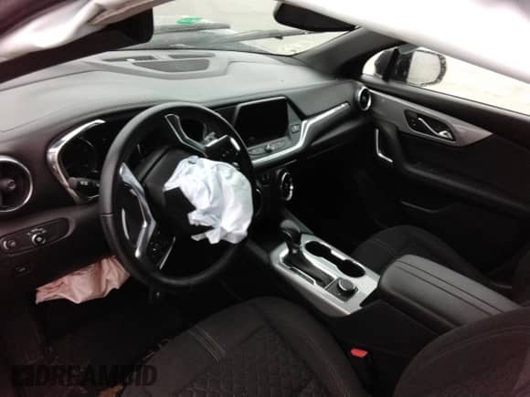 2019 Chevrolet Blazer с VIN 3GNKBBRA6KS583168, выставлен на аукционе Copart как лот 77713704 с пробегом 32 488 миль миль и На запчасти • Non repairable. История ставок и продаж доступна на DreamBid. Изображение 8.