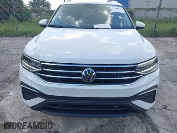 2024 Volkswagen Tiguan SE с VIN 3VVNB7AX1RM193856, выставлен на аукционе IAAI как лот 42920886 с пробегом 19 489 миль миль и . История ставок и продаж доступна на DreamBid. Изображение 12.