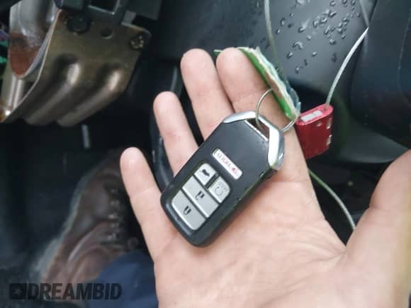 2021 Honda Passport Sport z VIN 5FNYF7H29MB000120, wystawiony jako IAAI lot #41129219 z przebiegiem Nie podano mil oraz . Historia ofert i sprzedaży dostępna na DreamBid. Obrazek 11.