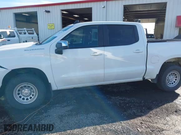 2020 Chevrolet Silverado 1500 LT with VIN 3GCUYDED9LG235896, listed as a IAAI auction lot 43487697 with 147,337 mi miles and . Bid and sale history available at DreamBid. Image 14.
