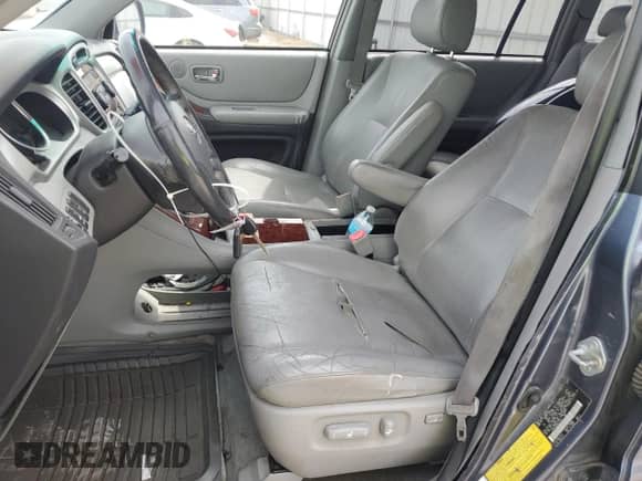 2006 Toyota Highlander w/3rd Row with VIN JTEEP21A960172147, listed as a Copart auction lot 70472955 with 252,402 mi miles and Salvage title. Bid and sale history available at DreamBid. Image 7.
