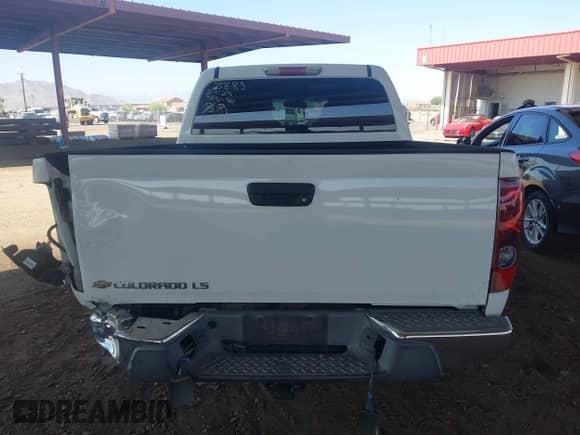 2005 Chevrolet Colorado 1SB LS Z85 z VIN 1GCCS136158268593, wystawiony jako IAAI lot #42408812 z przebiegiem 195 851 mil mil oraz . Historia ofert i sprzedaży dostępna na DreamBid. Obrazek 17.