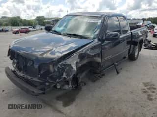 2003 Toyota Tundra Limited z VIN 5TBRT38123S437893, wystawiony jako Copart lot #67748095 z przebiegiem 197 575 mil mil oraz Szkoda całkowita • Salvage title. Historia ofert i sprzedaży dostępna na DreamBid. Obrazek 1.