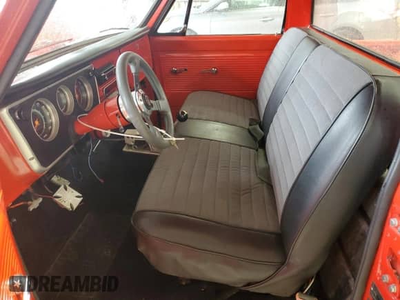 1969 Chevrolet Silverado 1500 z VIN CE149B855657, wystawiony jako Copart lot #51455185 z przebiegiem 43 320 mil mil oraz Szkoda całkowita • Salvage title. Historia ofert i sprzedaży dostępna na DreamBid. Obrazek 7.