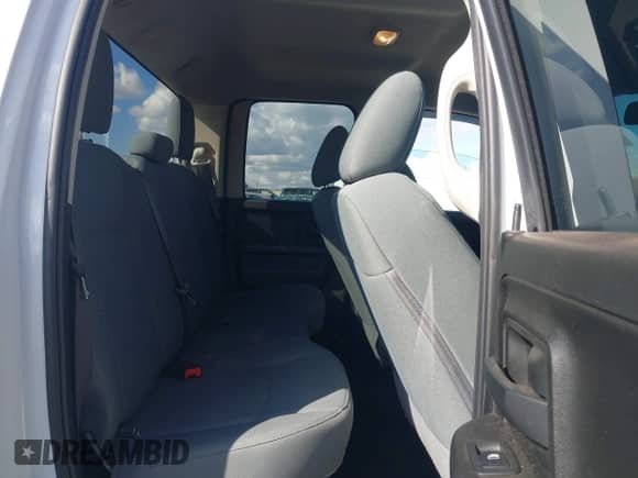 2019 Ram 1500 Express z VIN 1C6RR7FT0KS666717, wystawiony jako IAAI lot #43375615 z przebiegiem 171 972 mil mil oraz . Historia ofert i sprzedaży dostępna na DreamBid. Obrazek 8.