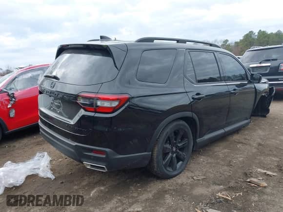2025 Honda Pilot Black Edition с VIN 5FNYG1H92SB023629, выставлен на аукционе IAAI как лот 40957146 с пробегом 2 992 миль миль и . История ставок и продаж доступна на DreamBid. Изображение 4.