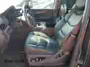 2017 Cadillac Escalade ESV Luxury с VIN 1GYS4HKJ1HR317983, выставлен на аукционе Copart как лот 66215615 с пробегом 32 861 миль миль и Списание • Salvage title. История ставок и продаж доступна на DreamBid. Изображение 7.