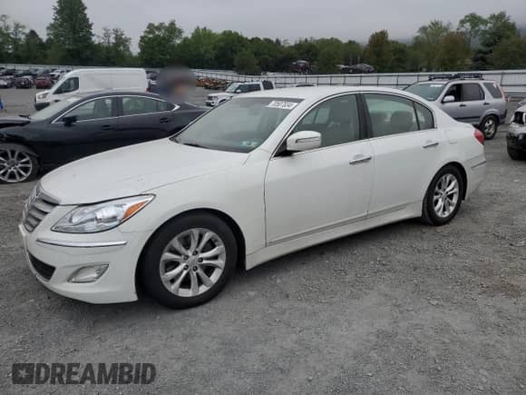2012 Hyundai Genesis 3.8L z VIN KMHGC4DD2CU192055, wystawiony jako Copart lot #70507034 z przebiegiem 131 463 mil mil oraz Szkoda całkowita • Salvage title. Historia ofert i sprzedaży dostępna na DreamBid. Obrazek 1.