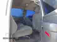 2005 Chevrolet Silverado 1500 Z71 z VIN 2GCEK13T551287925, wystawiony jako IAAI lot #43392727 z przebiegiem 275 768 mil mil oraz . Historia ofert i sprzedaży dostępna na DreamBid. Obrazek 8.